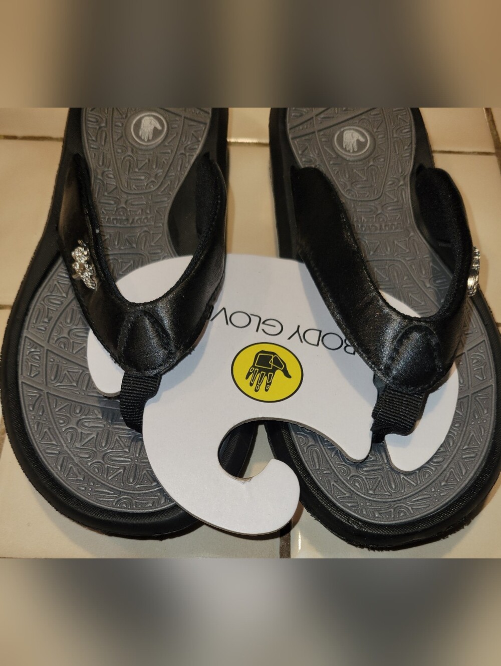 Body Glove Womens Flip Flops Size 6 Black Comfort Beach Sandals NWT